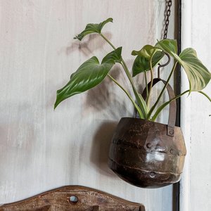 Maceta Colgante Grande de Hierro Estilo Vintage Dolchi, Florero Decorativo para Balcón, Jardín, Casa de Campo, Hotel, Entrada, Sala de Estar - Product Image 3