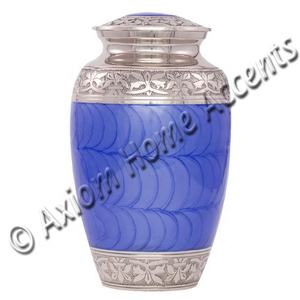 Urna de latón bellamente diseñada con artesanía artesanal y un acabado brillante para un tributo duradero por Axiom Home Accents - Product Image 1