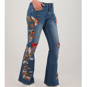 Pantalon en jean déchiré élastique classique grande taille, respirant, coupe droite évasée, couleur unie, collection hiver, fabrication pakistanaise - Product Image 3