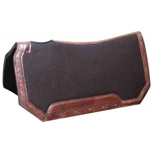 Tapis de selle en feutre de laine durable personnalisé avec rembourrage en polaire pour chevaux de style western - Équitation à la ferme, taille sur mesure et marque privée, vente en gros - Product Image 3