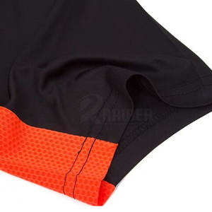 Camiseta de Fútbol Moderna con Material Deportivo de Alta Calidad, Secado Rápido y Ligero para Uso Activo en Equipo - Product Image 4