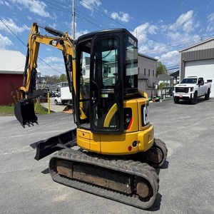Mini-excavatrice sur chenilles compacte 305e d'occasion, moteur et pompe puissants à couple élevé, 110 kW de puissance, fonctionnement fluide pour le creusement - Product Image 1