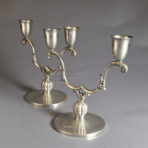 Par de Candelabros de Metal Fundido de Alta Resistencia con 2 Luces • Decoración de Mesa de Lujo para Banquetes de Boda - Product Image 5