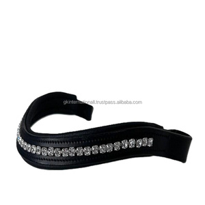 Produits équestres de haute qualité faits à la main, ménottes de tête pour cheval en cuir véritable rembourrées avec une rangée de cristaux transparents brillants. - Product Image 4