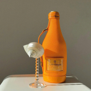 Copas de Vino Personalizadas con Forma de Concha, Copas de Vino para Boda, Copas de Cóctel para Despedida de Soltera, Copas de Martini Hechas a Mano - Product Image 1