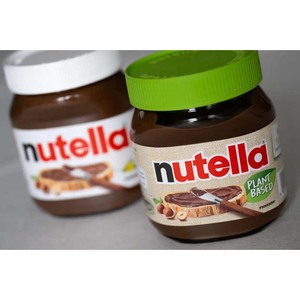 Crema de chocolate y avellanas Nutella a base de plantas, vegana, con un rico sabor e ingredientes sin lácteos. - Product Image 1