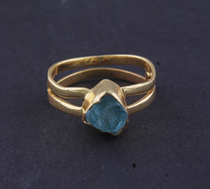 Bague en topaze bleue naturelle sertie en bélière, argent sterling 925, plaqué or de luxe, bijoux en pierres précieuses faits à la main pour femmes, vente en gros - Product Image 5