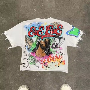 เสื้อยืดกราฟิกสีขาวแบบครอป พิมพ์ลายกราฟฟิตี ขอบดิบ แต่งยับ ทรงโอเวอร์ไซส์ ผ้าฝ้ายพรีเมียม สตรีทแวร์ เสื้อยืดสั่งทำพิเศษ - Product Image 1