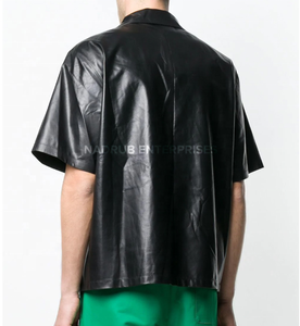 Chemise-veste en cuir à manches courtes pour homme, col rabattu, simple boutonnage, noir uni - Product Image 2