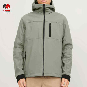 แจ็คเก็ตซอฟต์เชลล์ดีไซน์พิเศษสำหรับผู้ชายจาก Ryan Pro Gear เนื้อผ้านุ่มสบาย ปิดด้วยซิป พร้อมโลโก้แบบกำหนดเอง คอเสื้อมีฮู้ด - Product Image 4