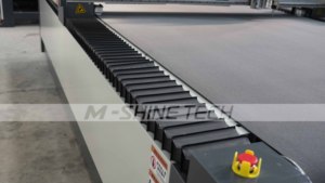 Cutter à couteau oscillant MS1625, vitesse de déplacement 2200 mm/s, adsorption sous vide zonée, équipement de découpe CNC pour cuir, tissu, mousse, PVC - Product Image 3