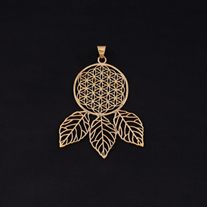 Colgante de Hoja de Geometría Sagrada Chapado en Oro, Tamaño 70x55MM - Product Image 2