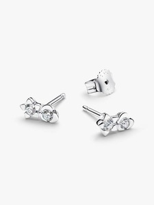 Pendientes de Lujo con Triple Diamante en Oro de 18K, Joyería Fina Clásica y Minimalista para Mujer, Elegantes para Fiesta - Product Image 2