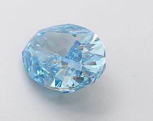 Diamant de laboratoire ovale de 2,26 carats, bleu vif fantaisie, VS2, certifié IGI, taille excellente, pour la fabrication de bijoux - Product Image 3