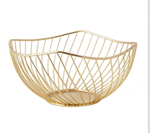 Cesta de Almacenamiento de Alambre Dorado Moderna de Alta Calidad para Decoración del Hogar y Organización, un Elegante Adorno para el Hogar - Product Image 1