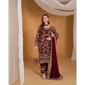 Ensemble haut et bas avec dupatta brodé fantaisie et orné de pierres, taille 2XL - Product Image 2