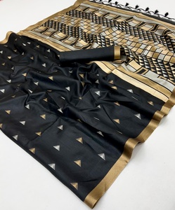 Kanoi Ikkat Silk Saree Black Gold Geometric Pattern Wedding Wear Women Traditional Floor Length Regular Fit - Product Image 3