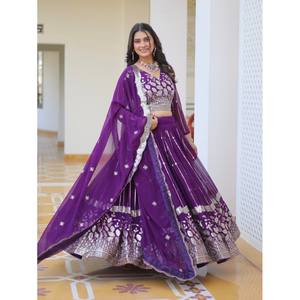 SEQUENCE DE BRODERIE GEORGETTE À LA MODE TRAVAIL LEHENGA CHOLI AVEC DUPATTA VIOLET - Product Image 1