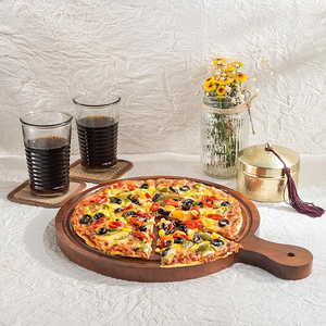 Planche à découper ronde en bois massif écologique de qualité supérieure pour la viande, les légumes, les fruits, le pain - Plateau de service et préparation des aliments - Product Image 4