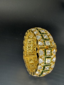 Ensemble de bracelets en moissanite taillée |   Émail Meenakari vert |   Argent 925 plaqué or |   Bijoux de mariée indiens en gros - Product Image 3