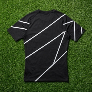 Camiseta de Compresión Negra para Hombre, Manga Corta, con Franja Reflectante, para Gimnasio, Running, Entrenamiento, Ropa Deportiva de Alto Rendimiento - Product Image 6
