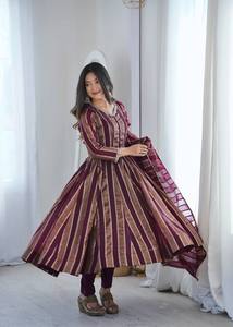 Vestido de Fiesta de Seda con Bordado Intenso para Mujer, con Lentejuelas, Diseño de Diseñador, Manga Larga, Listo para Usar, Estilo Étnico - Product Image 1
