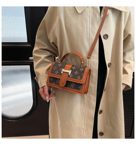 Hot Selling Famous Brand Women's High Quality PU Handbag with Custom Logo Vintage Fashion Style for Autumn and Winter Seasons - Product Image 6