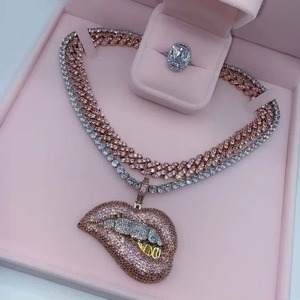 Pendentif tendance pour lèvres, style hip-hop, plaqué argent, avec moissanite, idéal pour mariages et soirées - Product Image 2