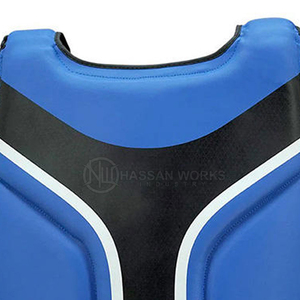 Protège-corps en cuir PU respirant pour entraînement de Muay Thai, boxe et kickboxing, avec options de logo personnalisé et de taille - Product Image 6