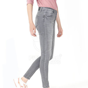 Jeans de Mezclilla Rectos para Mujer, Corte Regular, con Logotipo Personalizado, Transpirables, Cintura Media, Verano, 100% Algodón, Fabricados en Pakistán - Product Image 2