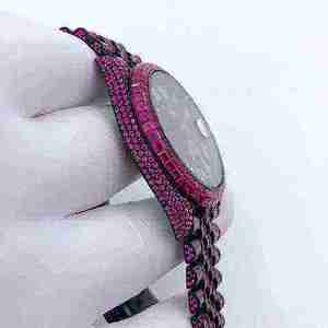 Montre de luxe pour femme en quartz rose moissanite, boîtier rond, cadran analogique, bracelet entièrement serti de pierres - Product Image 4