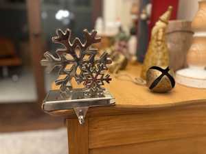 Heavy Base Metal Christmas <b>Stocking</b> <b>Holder</b> Non Slip Mantel Hook Xmas Decor feltsocks - Product Image 2