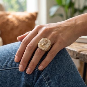 Bague de Luxe Hip Hop pour Homme en Argent Sterling 925, entièrement sertie de Moissanite VVS taille brillant rond et de Moissanite taille baguette, design Dés et Bague Statement - Product Image 3