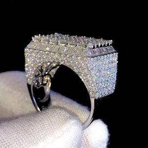 Bague de luxe en moissanite baguette sertie de pierres, en argent sterling, pour homme, style hip-hop, bijou de mode affirmé - Product Image 1