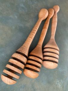 Cuchara de madera de mango largo para servir miel en botellas y utensilios de cocina de madera natural. - Product Image 5