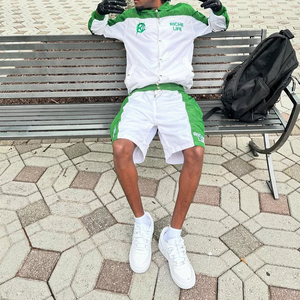 Conjunto Deportivo Personalizado para Hombre, Chaqueta Cortavientos de Dos Piezas con Cierre y Pantalones Cortos de Poliéster y Nailon - Product Image 4