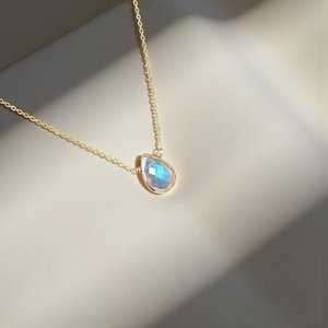 Natural Rainbow <b>Moonstone</b> <b>Pendant</b> 925 Sterling Silver Gold Plated June Birthstone Engagement Handmade Jewelry OEM Exporter India - Product Image 4