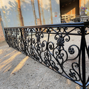 Balustrade de balcon de luxe en fer forgé, design élégant, balustrade extérieure en acier, durable et résistante aux intempéries - Product Image 2