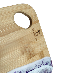 Planche à découper ronde en bambou avec design en résine vague océanique, style côtier, décoration de cuisine faite à la main - Product Image 5