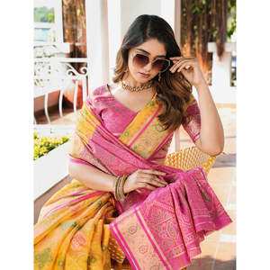 Sari en organza jaune tissé avec des fils de zari, robes de soirée élégantes - Product Image 2