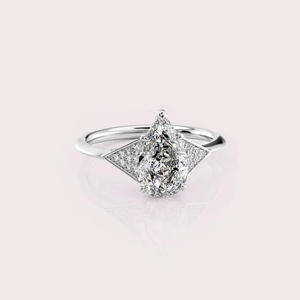 Bague de fiançailles en moissanite taille poire avec pierres latérales triangulaires en or blanc, bague de mariée à trois pierres, bague de promesse élégante, bague de mariage - Product Image 1