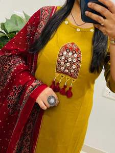 Women Ethnic Chiffon <b>Shawl</b> <b>Wrap</b> Breathable Digital Print Cotton Fabric Scarf Border Embroidery for Pakistani Style Kurta Outfit - Product Image 2