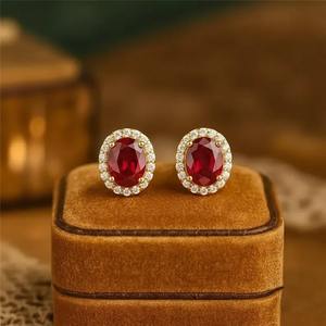 Boucles d'oreilles ovales en argent sterling 925 avec rubis de laboratoire et halo de diamants moissanite, faites à la main - Product Image 1