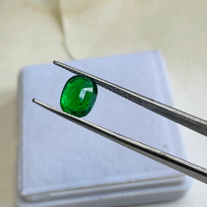 Pierres précieuses en tsavorite naturelle taille coussin 3,39 carats, qualité AAA avec lustre AAA et couleur vert vif, coupe et polissage parfaits. - Product Image 6