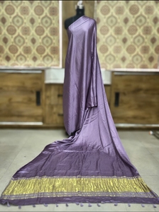 Sari en soie pure de luxe pour femmes, sari ethnique de créateur pour les occasions spéciales - Product Image 3