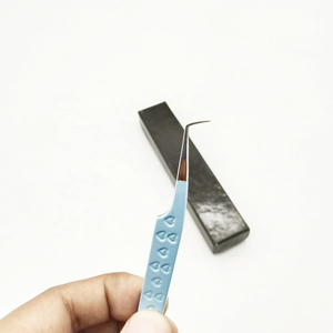 Pinzas de precisión para pestañas, punta suave, ligeras, para colocar y quitar pestañas postizas, para artistas y expertos en pestañas - Product Image 1