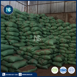 Venta al por mayor de cáscara de anacardo cruda 100% natural de 3 mm NS VINA Binh Phuoc Vietnam para consumo humano, alimentación animal, combustible y agricultura, 2 años de duración - Product Image 3