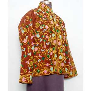 เสื้อแจ็คเก็ตคอร์ติสปักลายหรูหราสำหรับขายส่ง เสื้อโค้ทสั้นสำหรับฤดูใบไม้ร่วง/ฤดูหนาว ลายแบบดั้งเดิม เสื้อคลุมแฟชั่น - Product Image 4