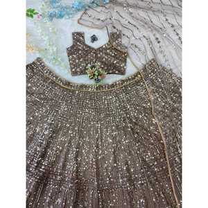 ชุดเลเฮนกาโชลีทรงเอไลน์สำหรับงานปาร์ตี้ งานฝีมือประดับด้วยเลื่อมหลากหลายแบบบนผ้าออร์แกนซ่าสวยงาม - Product Image 3