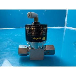 Válvula de Diafragma de Alta Pureza FUJIKIN 316L 097663, Usada como Pieza de Repuesto para Equipos de Semiconductores Legacy - Product Image 2